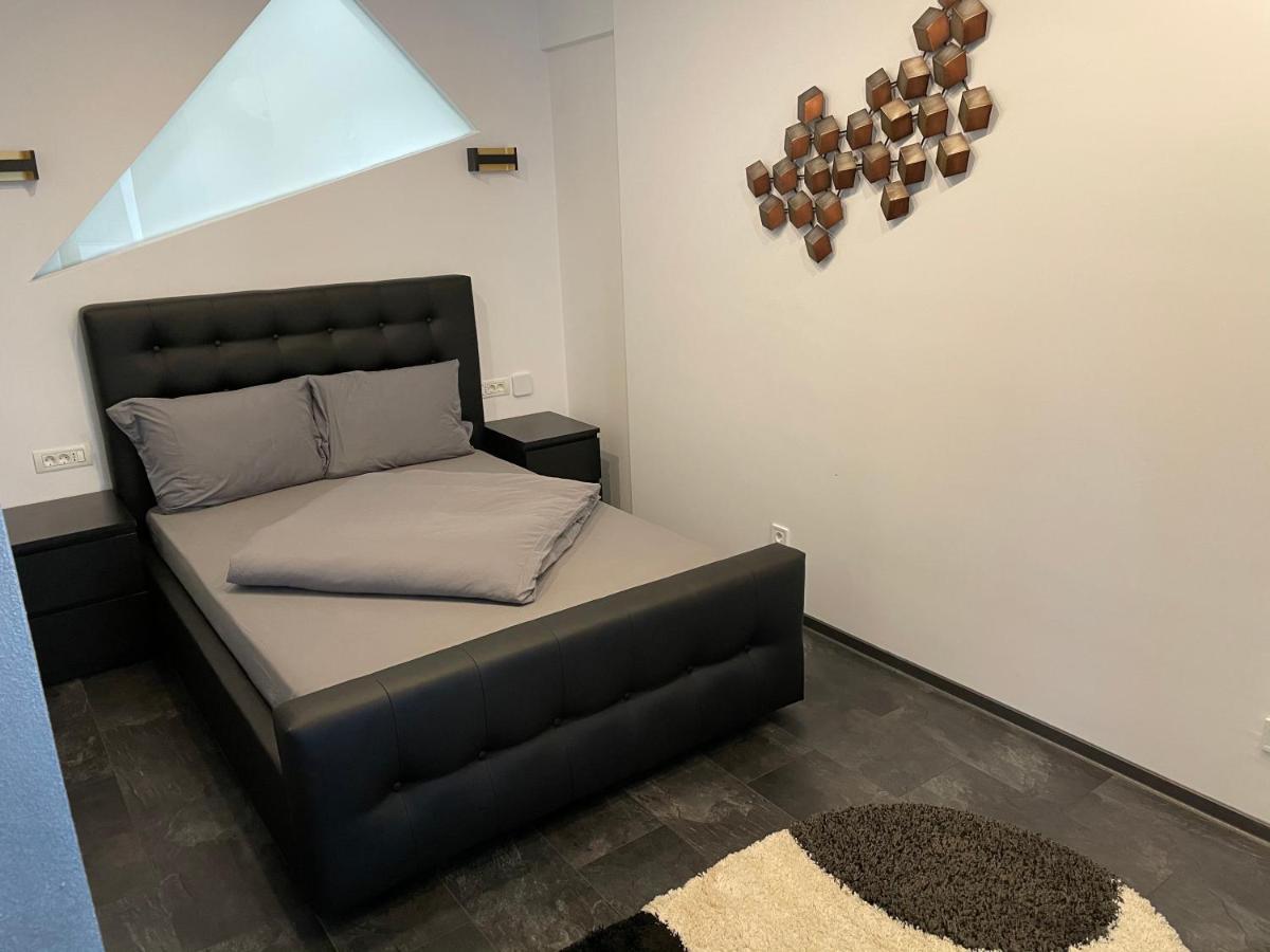 Stylish Westpark 2 Residence Lake View W8 Bucureşti Eksteriør bilde