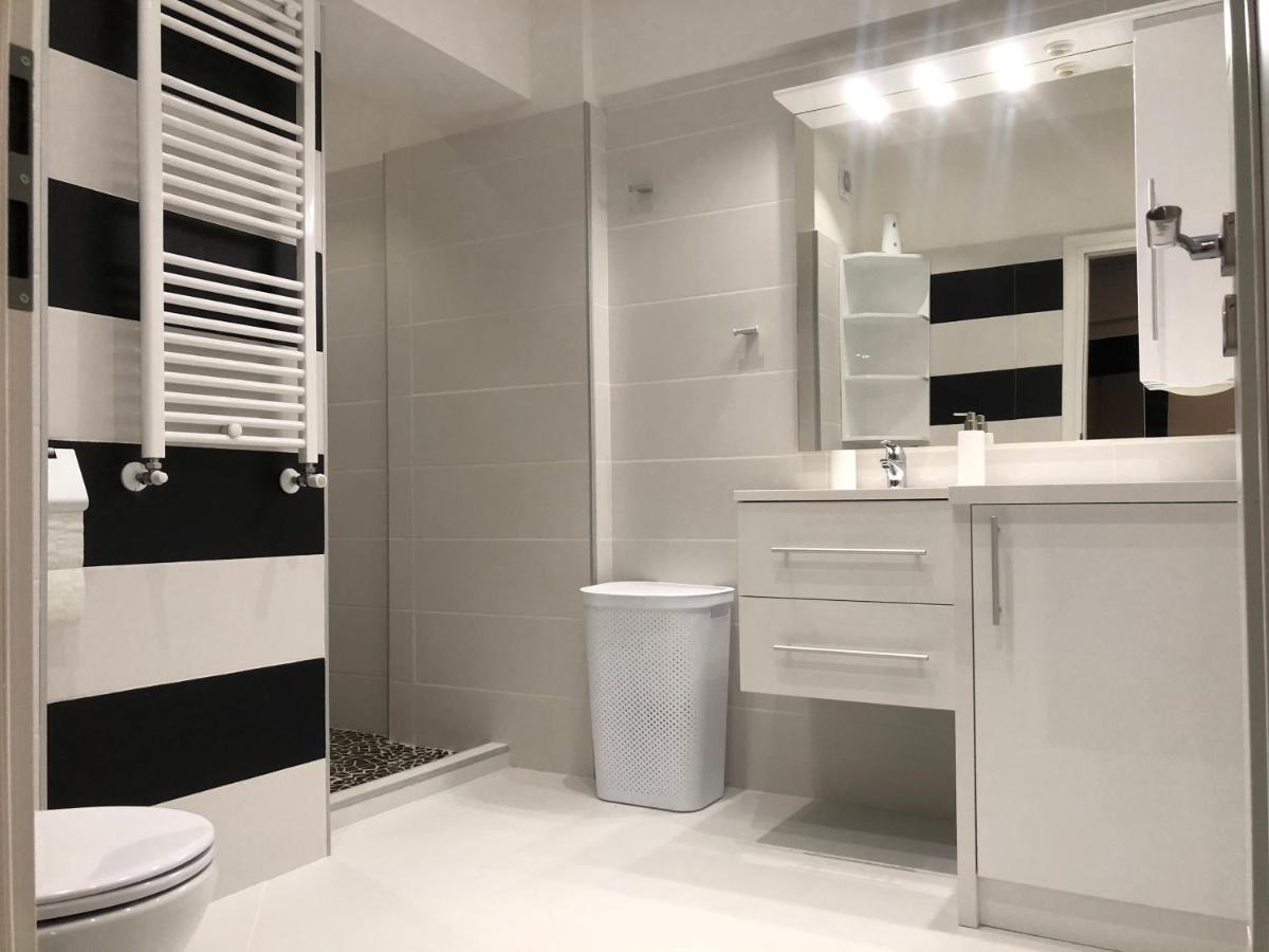 Stylish Westpark 2 Residence Lake View W8 Bucureşti Eksteriør bilde