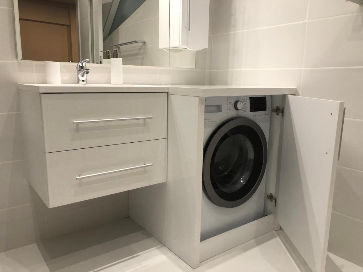 Stylish Westpark 2 Residence Lake View W8 Bucureşti Eksteriør bilde